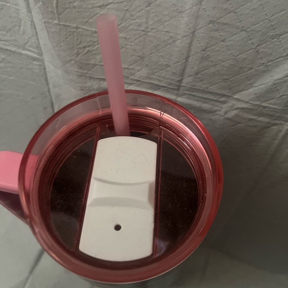 Buc-ee’s Love is in the Air Travel Mug - Pink and Black - Picture 3 of 3